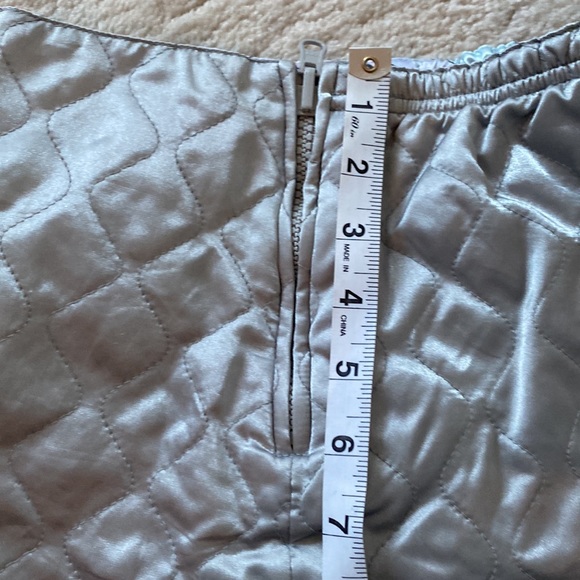 Girls GYMBOREE Silver Skirt - Picture 6 of 7